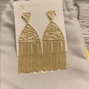 Kendra Scott Ana Earrings in Gold Metal